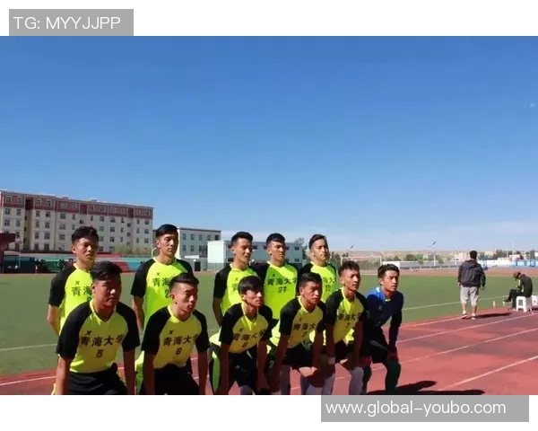 王健林与足球的激情瞬间展现了他对体育事业的热爱与支持