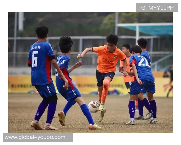 绿茵天下足球俱乐部携手青少年培养足球梦想共创辉煌未来 绿茵天下足球俱乐部携手青少年培养足球梦想共创辉煌未来